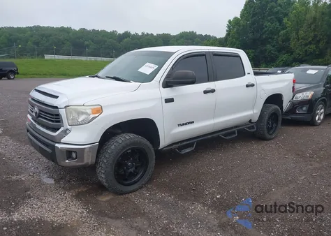 2015 Toyota Tundra Sr5 5.7L V8 z USA, uszkodzony, nr VIN 5TFDW5F17FX432694